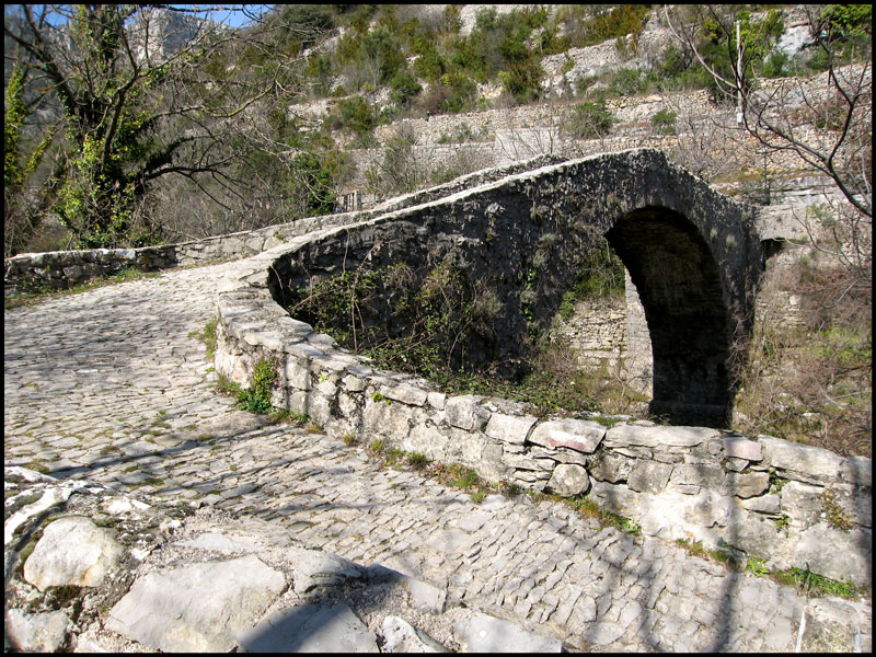 Pont de pierres de Navacelles