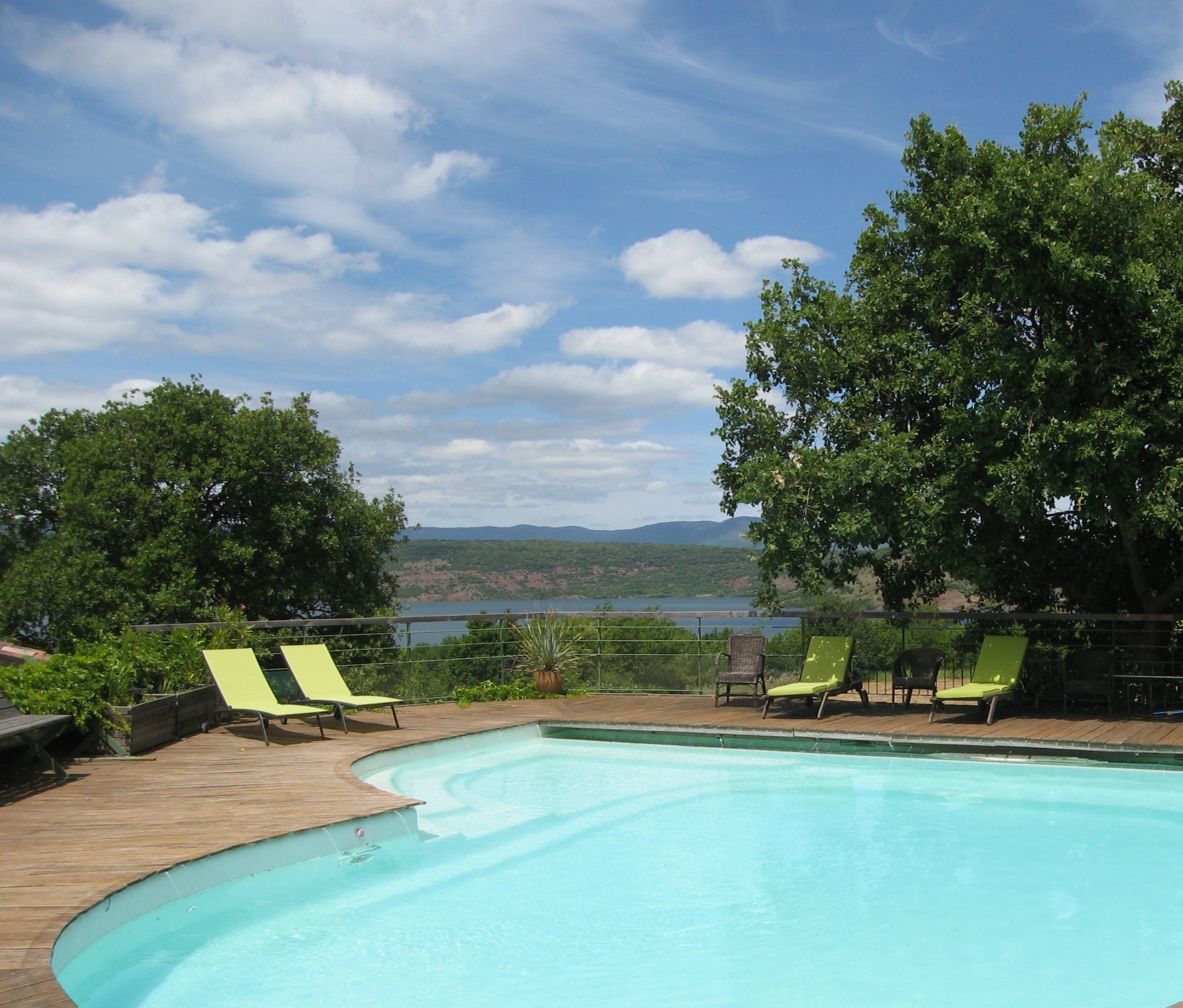 gite du lac piscine